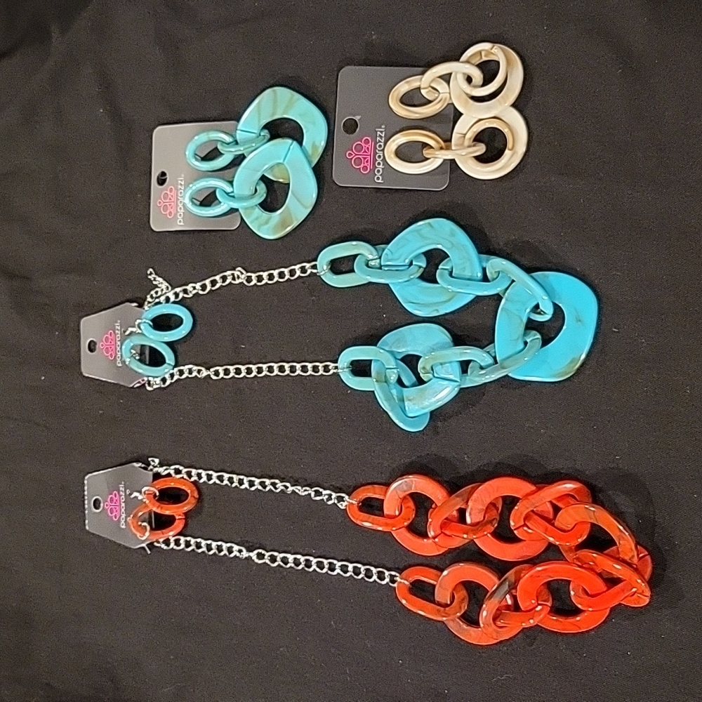 Paparazzi Acrylic jewelry. NWT. BUNDLED (4pcs)